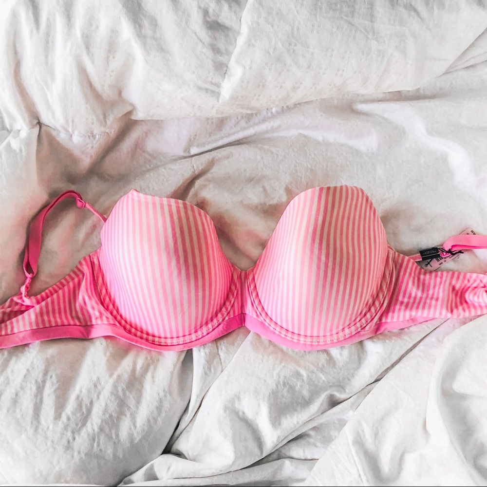 OFFERS💗NWT 32DDD VS Convertible Bra